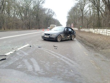 Pericol pe DN3, aproape de Valu: un șofer ”beat rangă” a intrat cu mașina în stâlp!